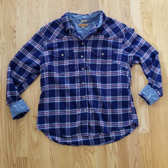 Urban Outfitters Tops - Urban Outfitters Plad Shirt.